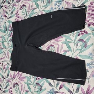 Nike dry fit sport capris